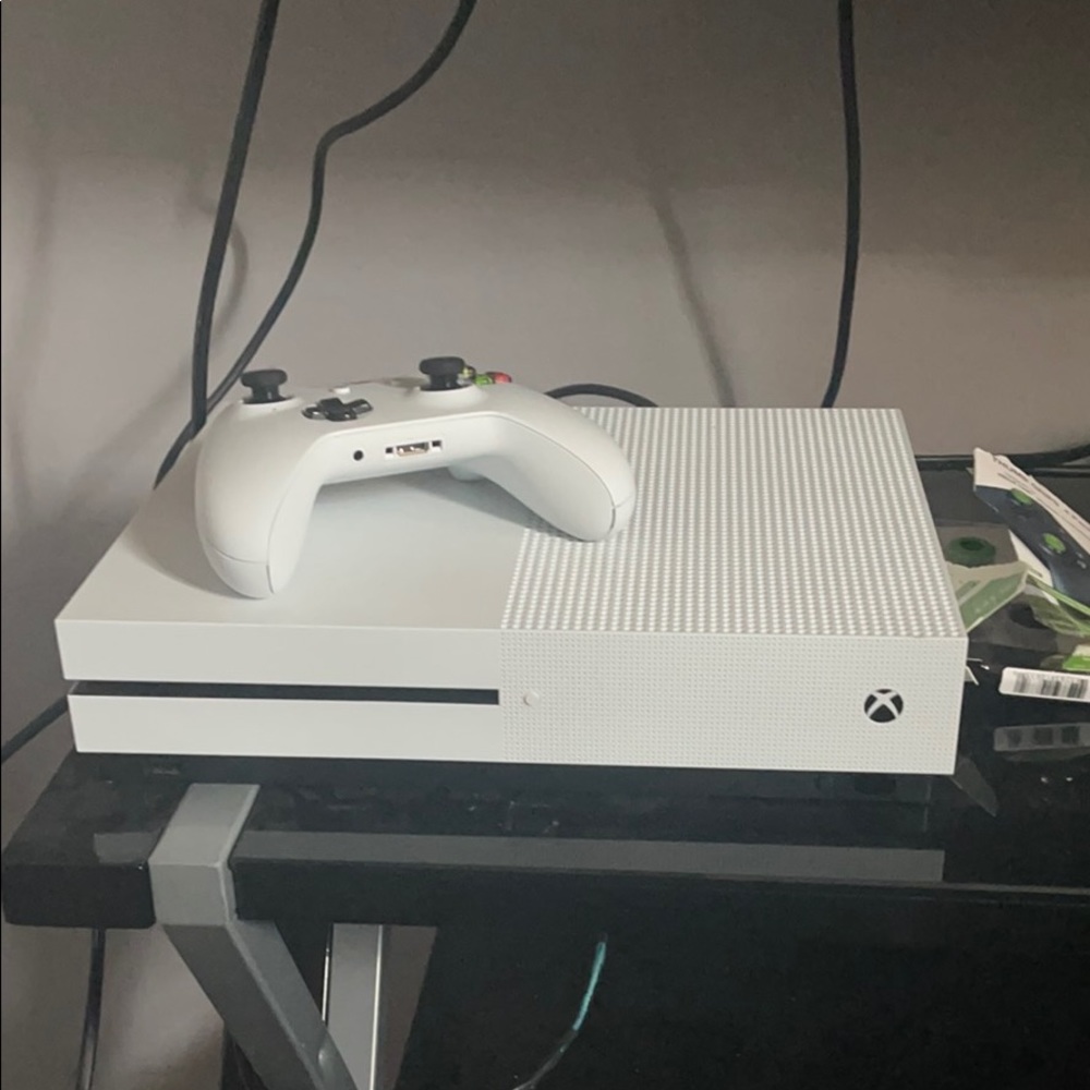 Xbox one s - Picture 2 of 6